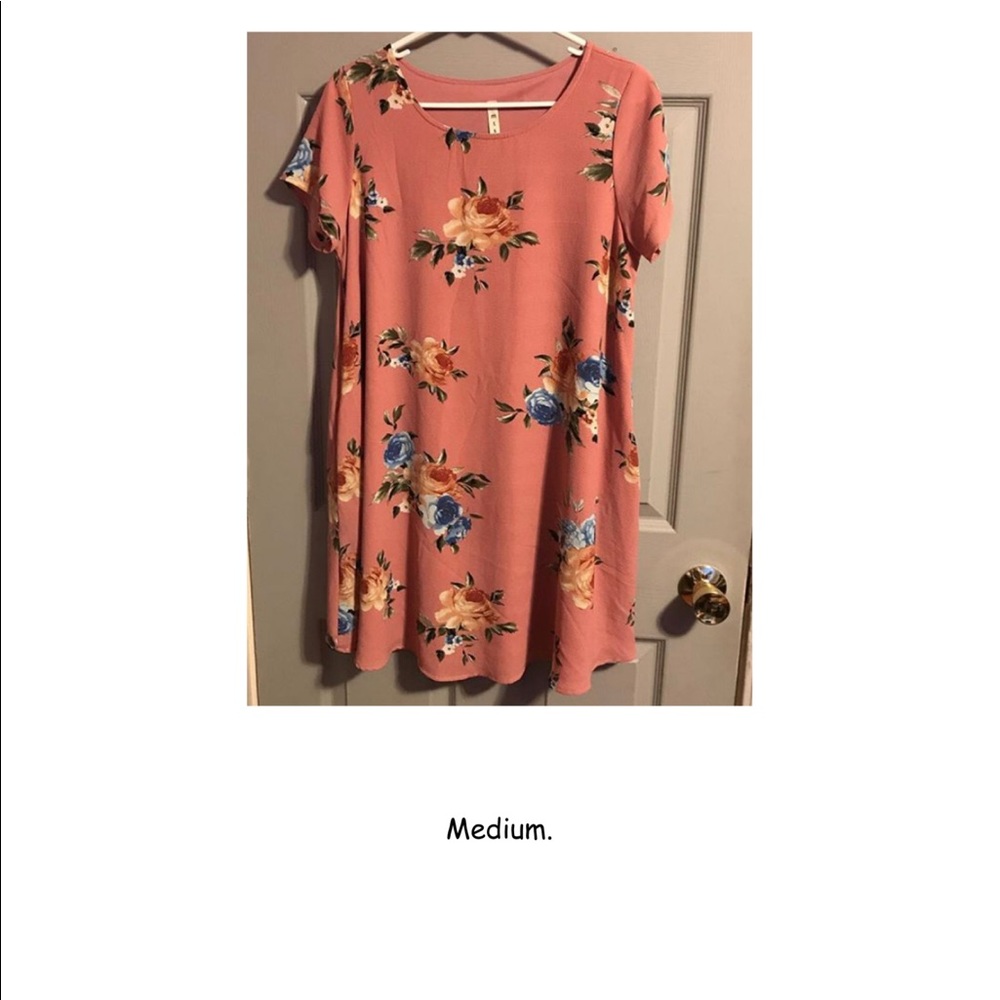 ✨BEAUTIFUL✨ floral dress